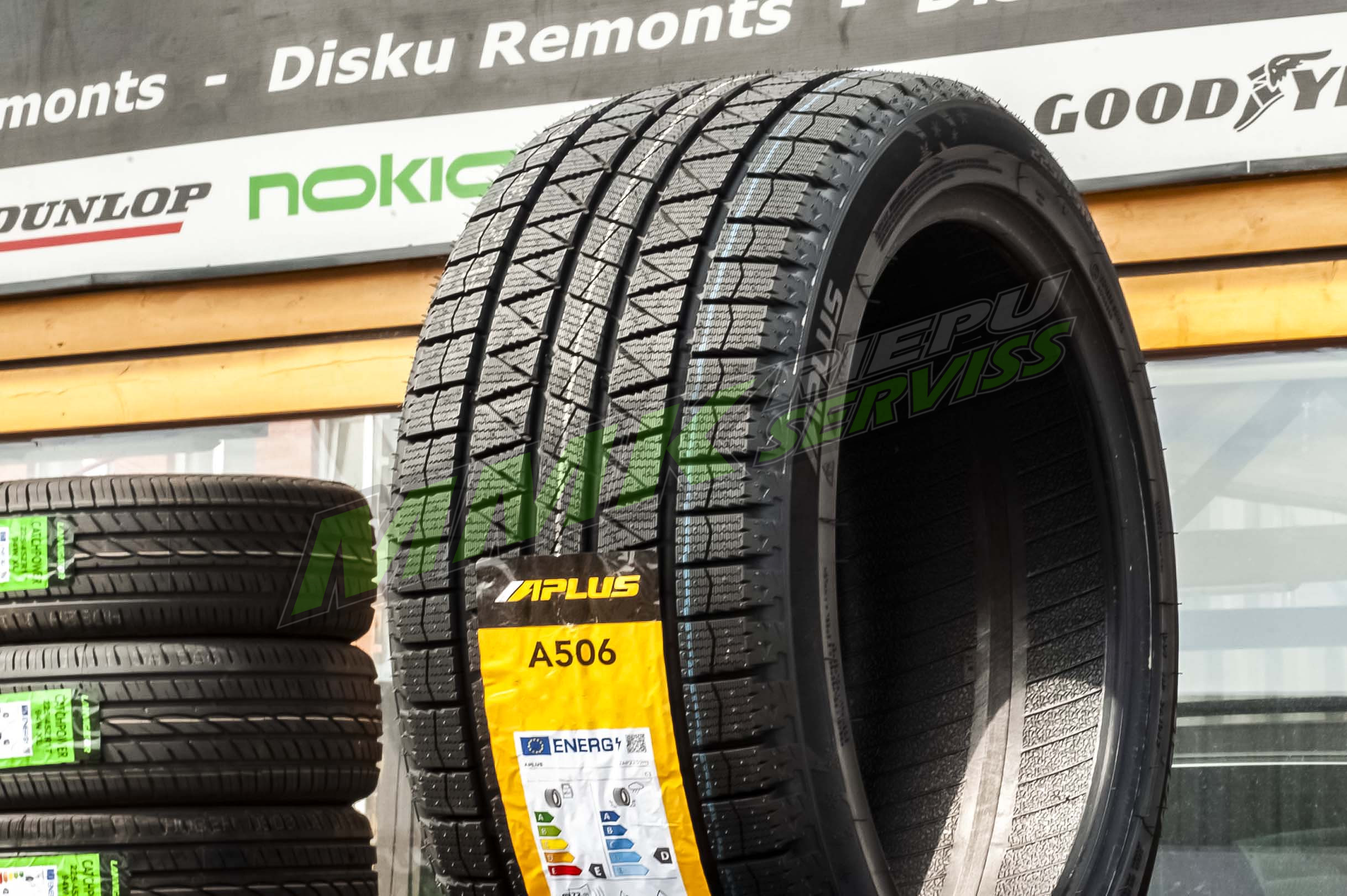 Aplus A506 215/55 R16 93S