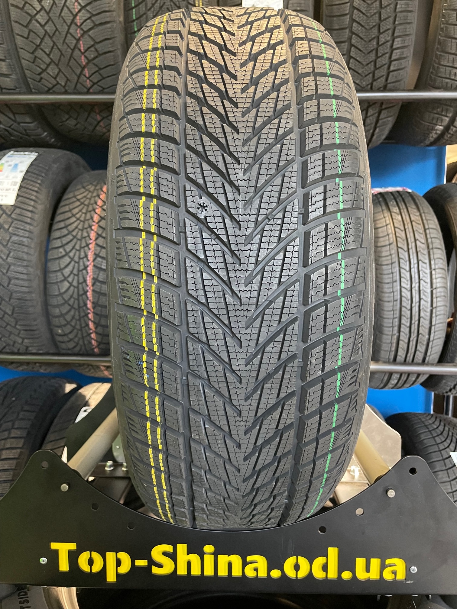 Goodyear UltraGrip Performance 3 XL 285/40 R19 107V