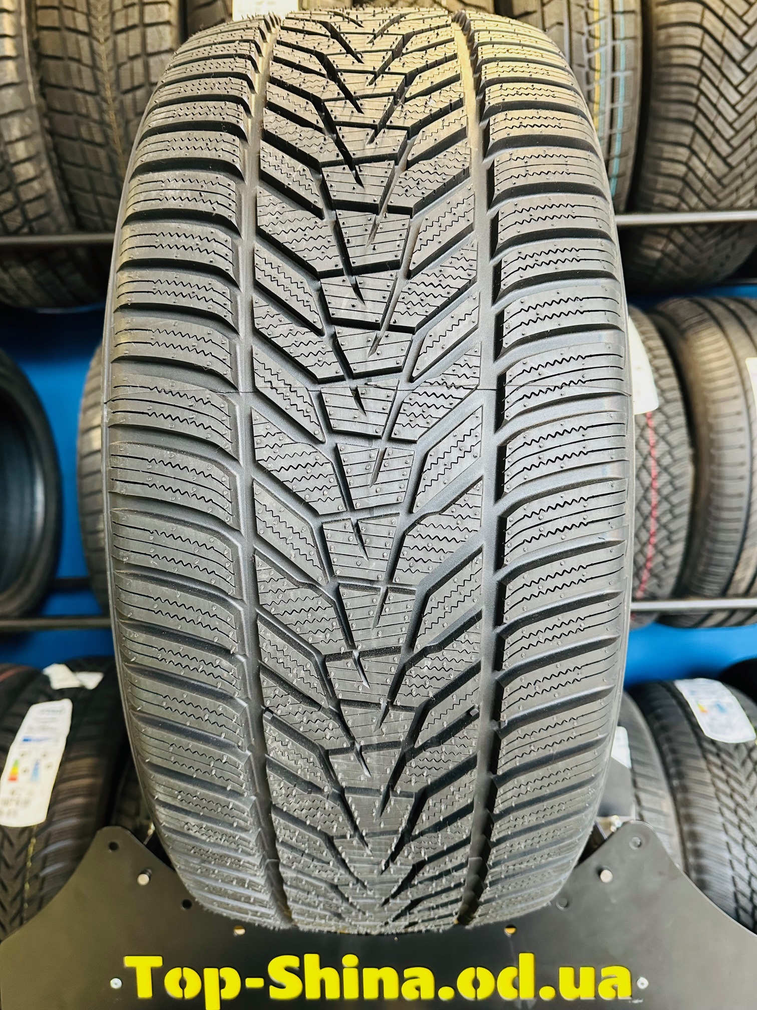Hankook Winter I*Cept Evo3 SUV W330 (Hankook (вир-во Угорщина 225/60 R17 99H